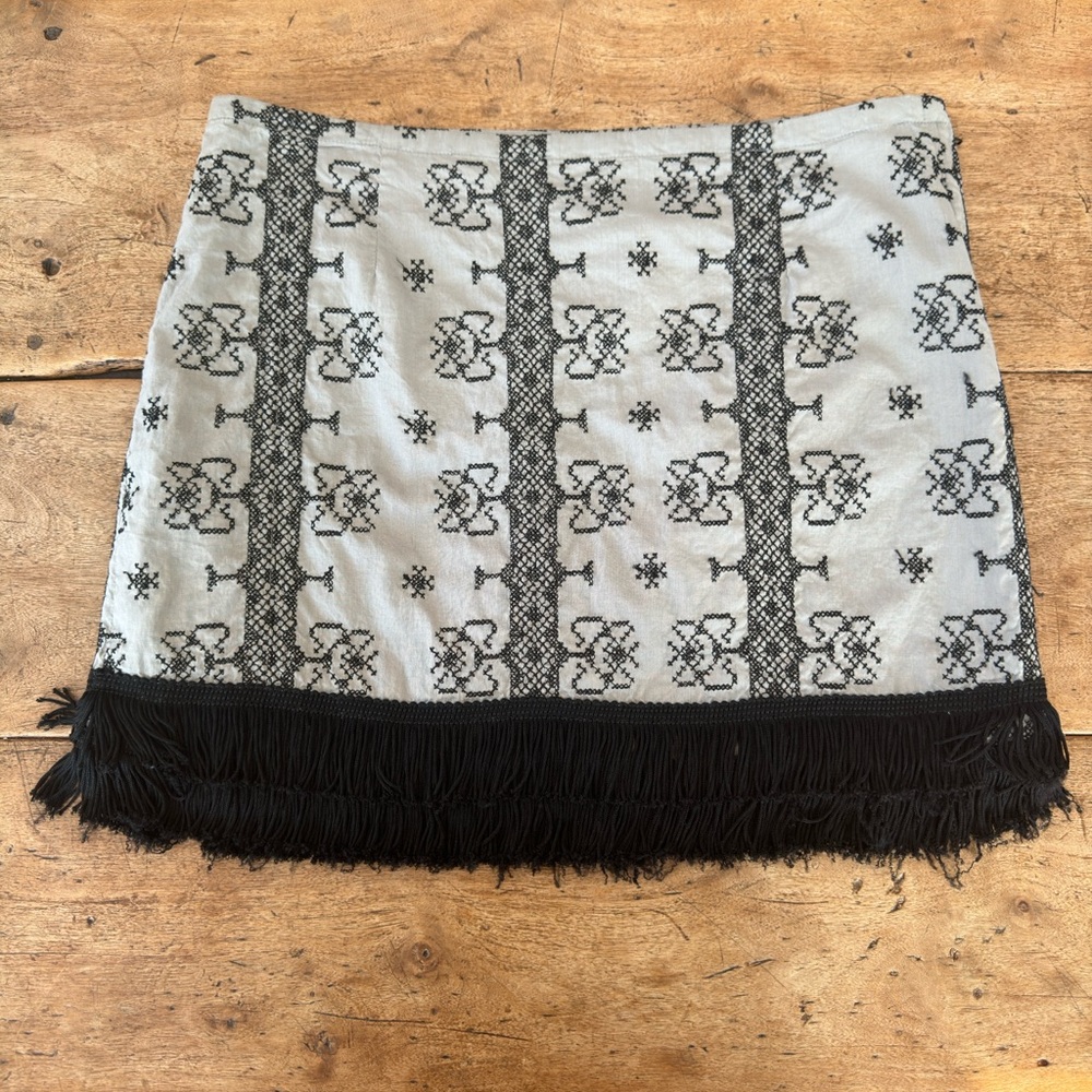 FREE PEOPLE We The Free Fringe Mini Skirt (S) Retail: $98. EXCELLENT CONDITION